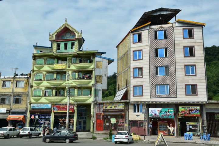 Häuser in Hashtpar, auch Talesh genannt, am Kaspischen Meer