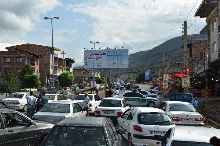 Gesperrte Strasse in Marzanabad