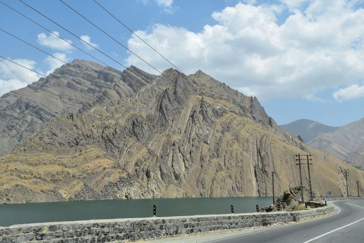 Auf der Südseite des vom Kaspischen Meer nach Teheran führenden Kandovan Passes