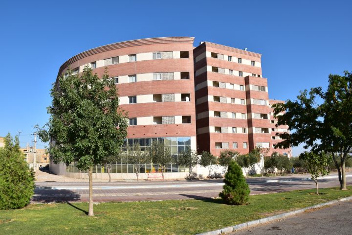 Neue Wohnblocks in Semnan