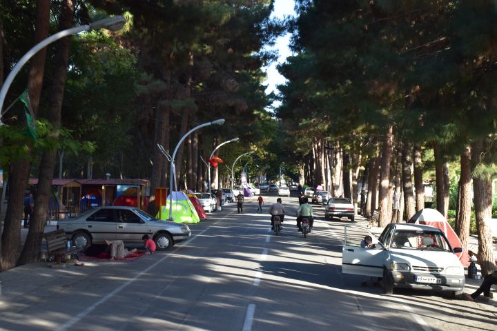 Follow-me Motorräder im Qadir Camp