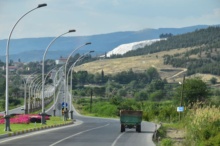 Die Travertinterrassen von weitem