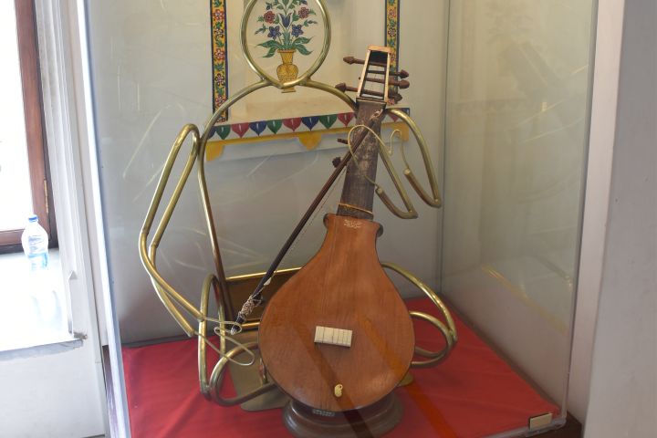 Exponat einer Instrumentenaustellung