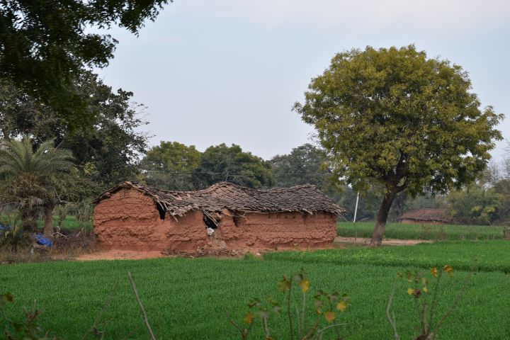 Verfallende Lehmhütte