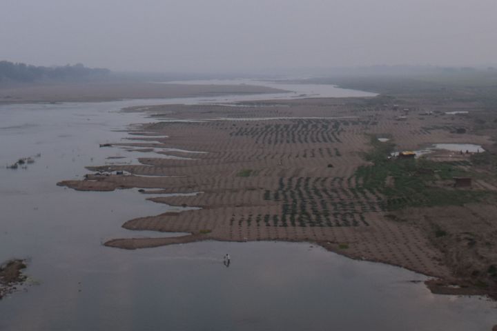 Wir überqueren ein letztes Mal den Betwa