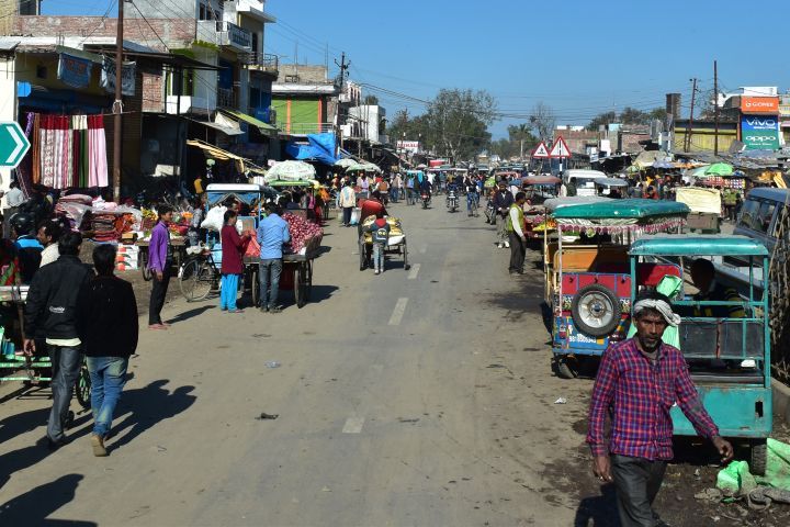 Irgendwo da vorne ist der Zoll