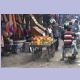 Fliegender Papayaverkäufer in Agra