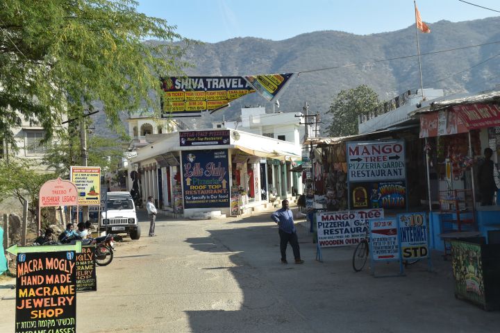 In Pushkar: links oder rechts?