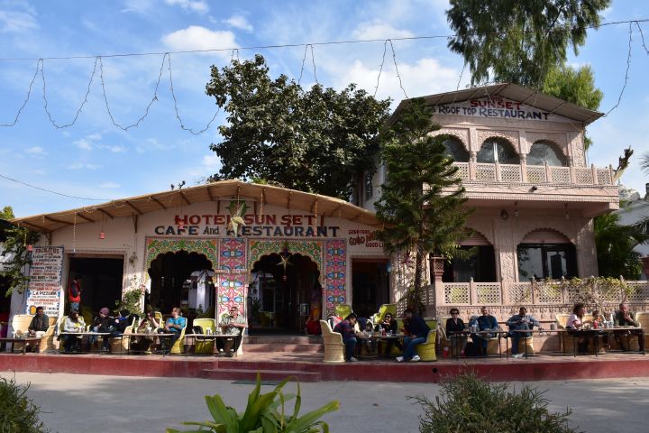 Touristentreffpunkt “Sunset Caf“ in Pushkar, Rajasthan