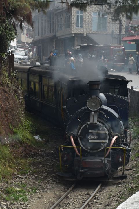 Darjeeling Eisenbahn in der Nähe des Batasia Loop