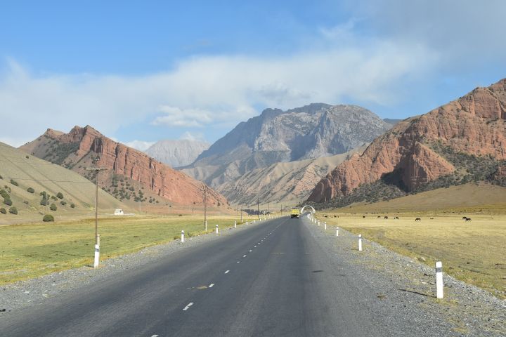 Bei Chagyr im Gülcha Tal auf dem Weg zum gleichnamigen Hauptort des Tales