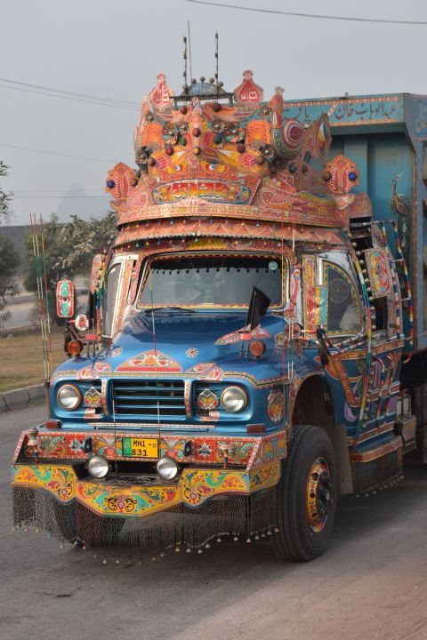 Noch ein letztes Prachtsexemplar eines pakistanischen Lastwagens