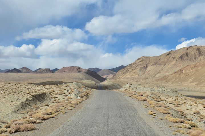 Auf dem Weg zum Ak Baytal Pass bei Rabatakbaytal