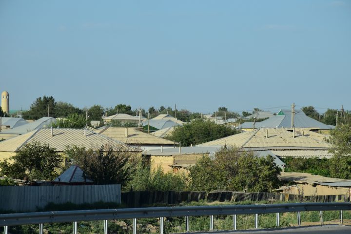 Wohnhäuser ausserhalb der Stadt