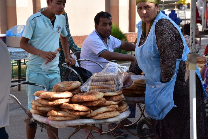 Brotverkauf im Basar