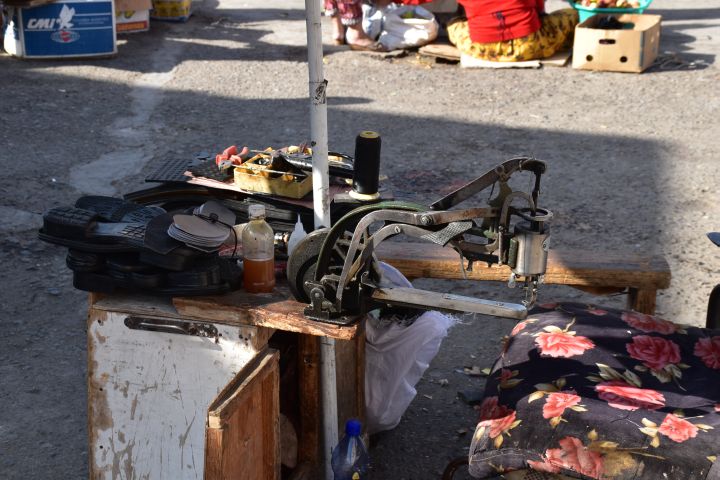 Schumacherwerkstatt im Basar von Samarkand