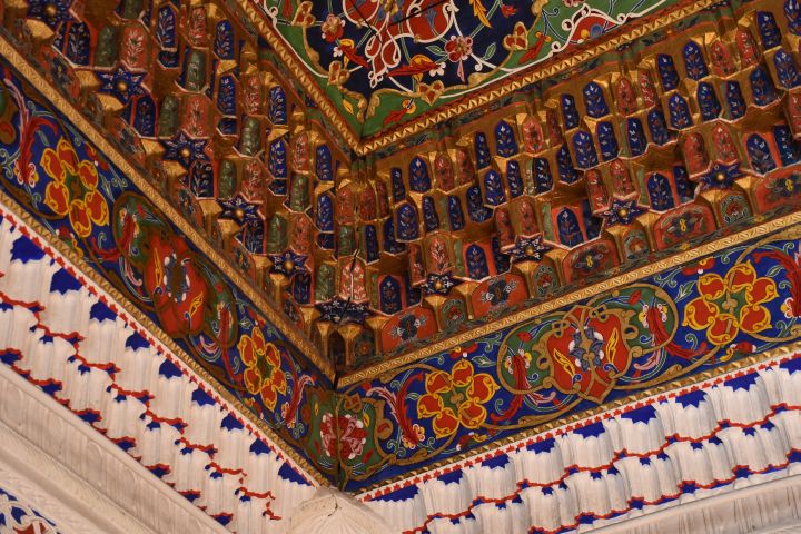Detail einer Decke im Khan Palast