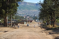 Holprige Umleitung in Lubango
