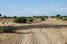 In Cahama sind die Wege ziemlich sandig