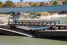 Brückengenerationen über den Kunene in Xangongo