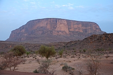 Hombori Tondo, mit 1’155m der höchste Berg von Mali