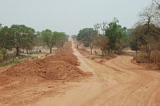 Strassenerneuerung zwischen Kolda und Velingara in der Casamance