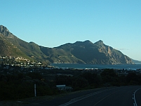 Hout Bay mit dem geschlossenen Chapman’s Peak Drive