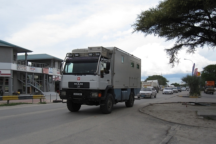 Unterwegs im Zentrum von Maun, Botswana
