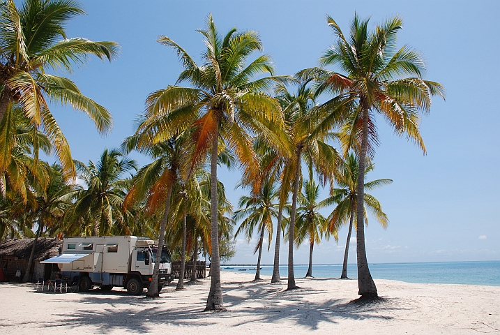 Obelix am tollen Strand in Pangane (Mosambik)