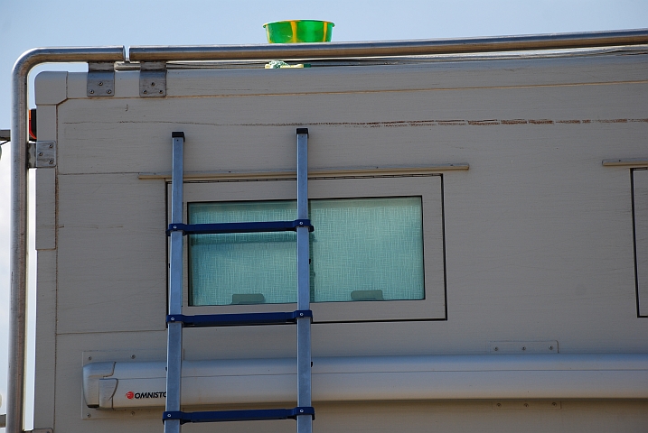 Streifspuren von Ästen die weggeputzt werden müssen (Vanderbijlpark, Südafrika)