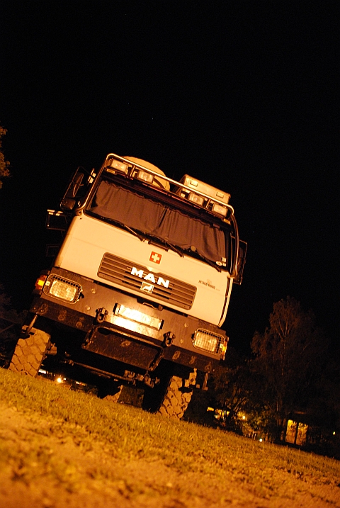 Obelix nachts im Sedia Hotel in Maun, Botswana