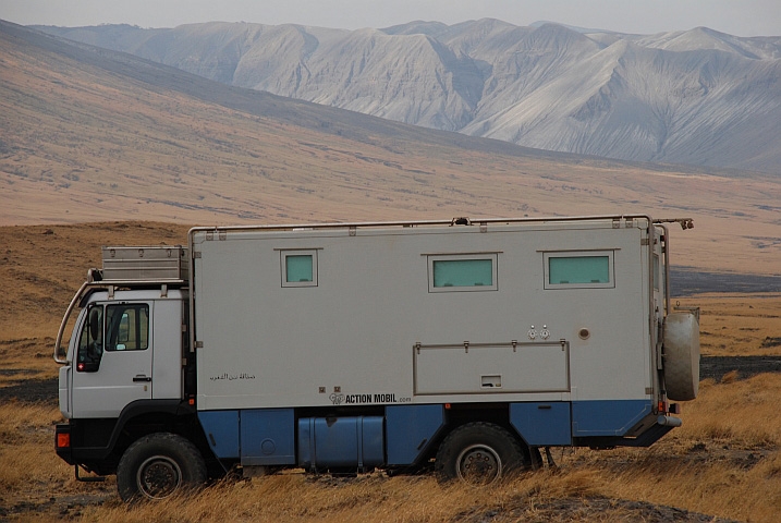 Obelix in der Pampa beim Lake Natron, Tansania