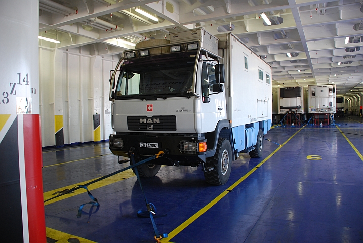 Obelix gut verzurrt auf der Visemar One